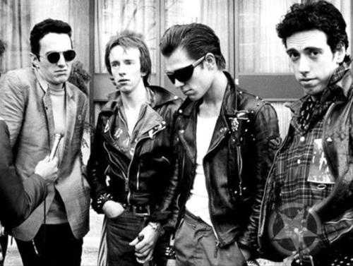 The Clash: Hitsville UK